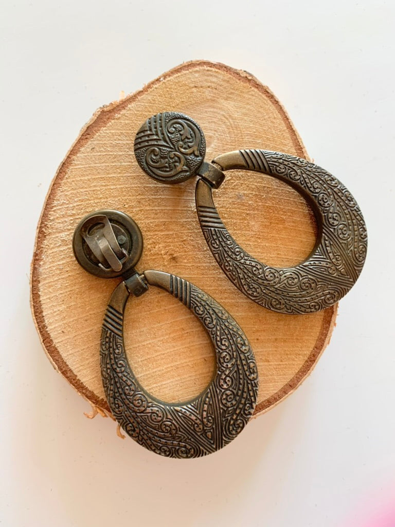 Boucles d'oreilles clips vintage goutte pendantes couleur bronze