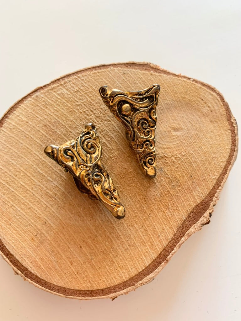 Boucles d'oreilles vintage clips triangle à motifs effet ancien la friperie vintage 25