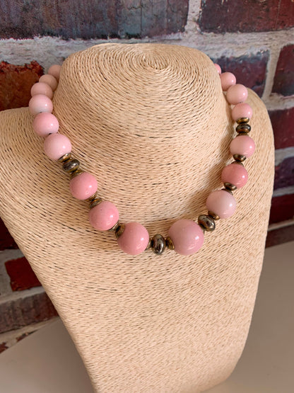 Collier vintage perles en verre rose pastel