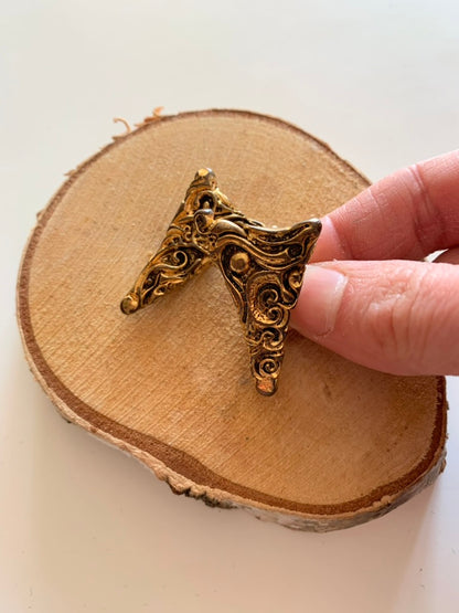 Boucles d'oreilles vintage clips triangle à motifs effet ancien la friperie vintage 25