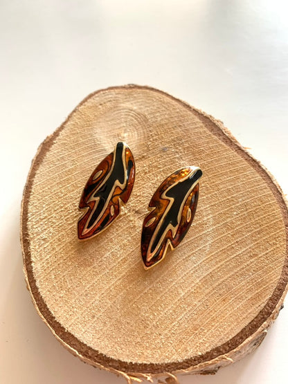 Boucles d'oreilles clips vintage feuilles noir orange émaillées la friperie vintage 25
