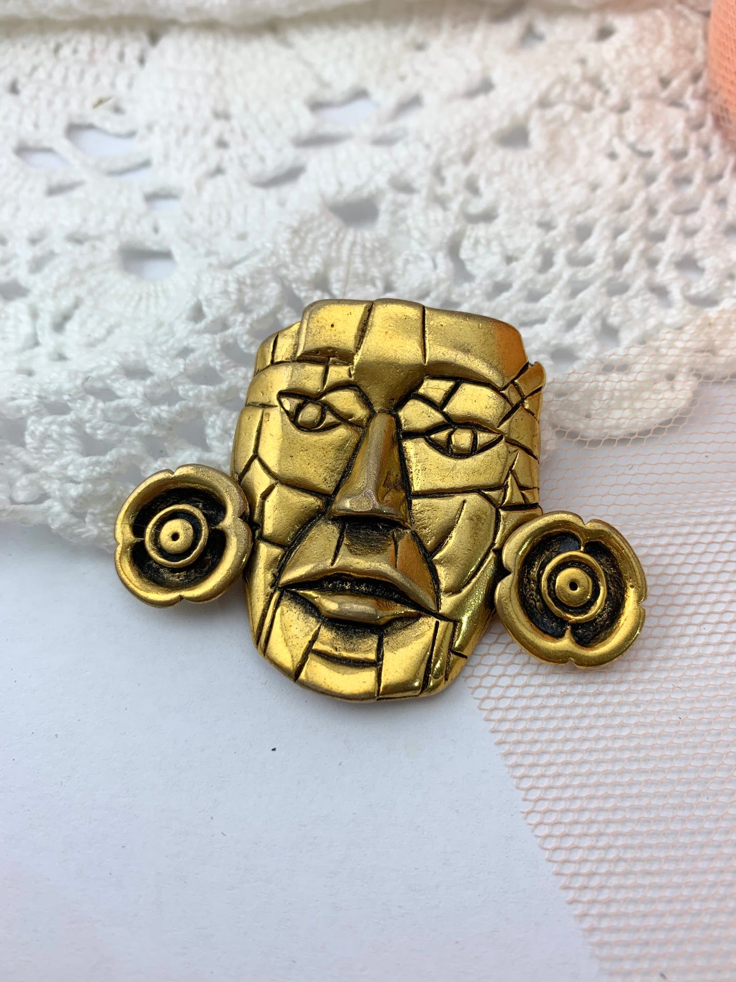 Pendentif M.Buffet bronze visage aztèque la friperie vintage