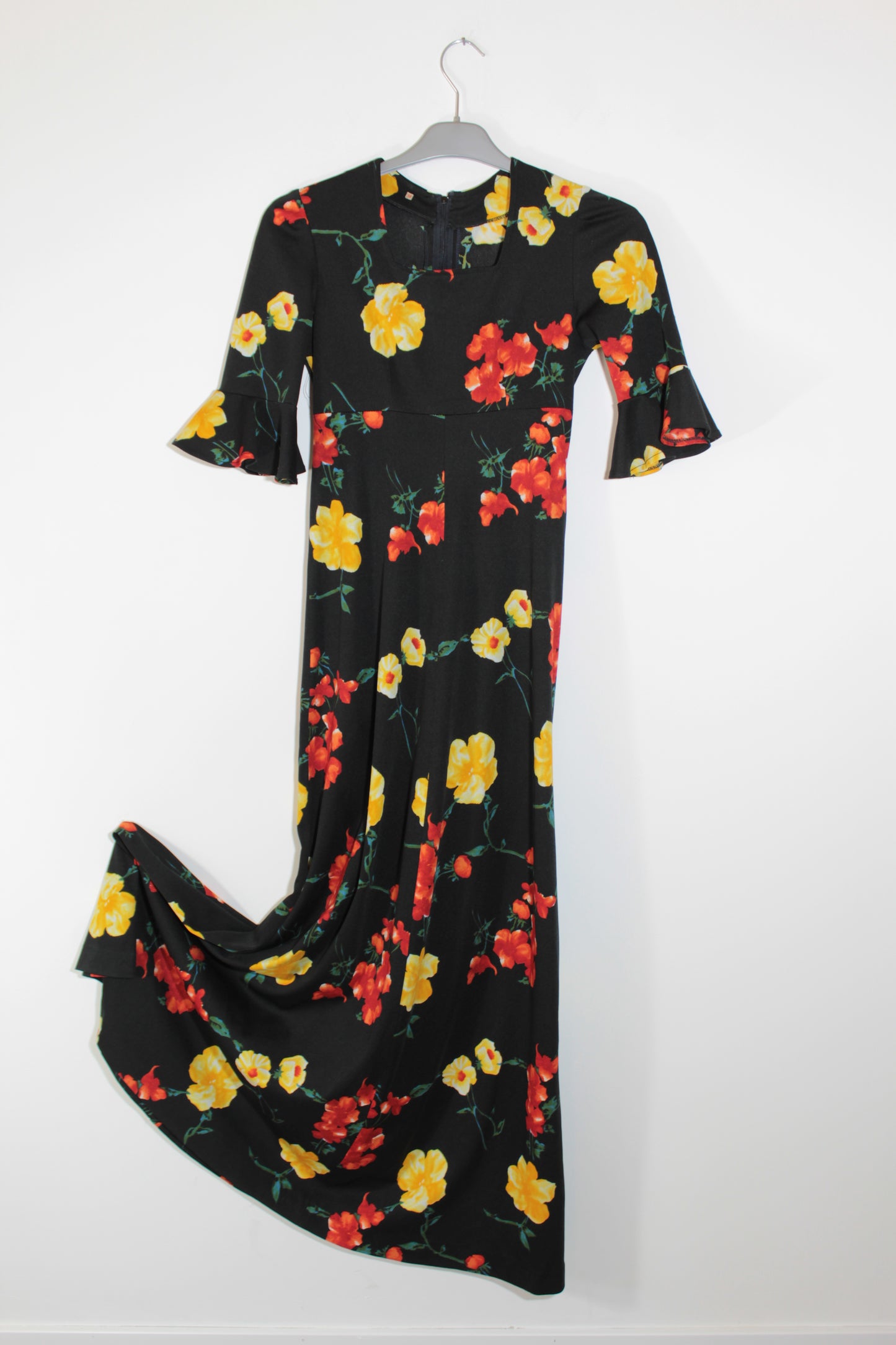 Robe longue vintage noire à fleurs rouge jaune années 80