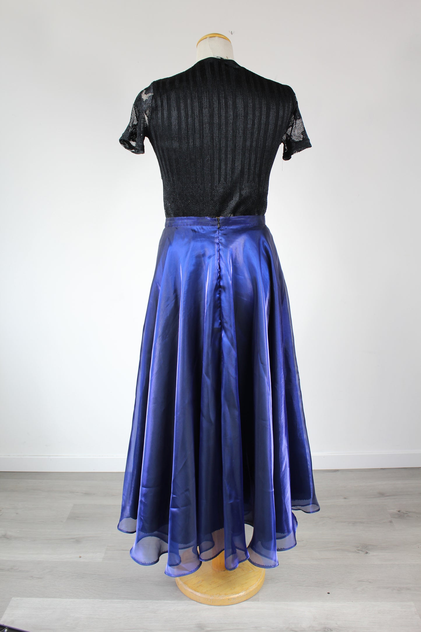 Jupe longue ample vintage bleu à reflets noirs