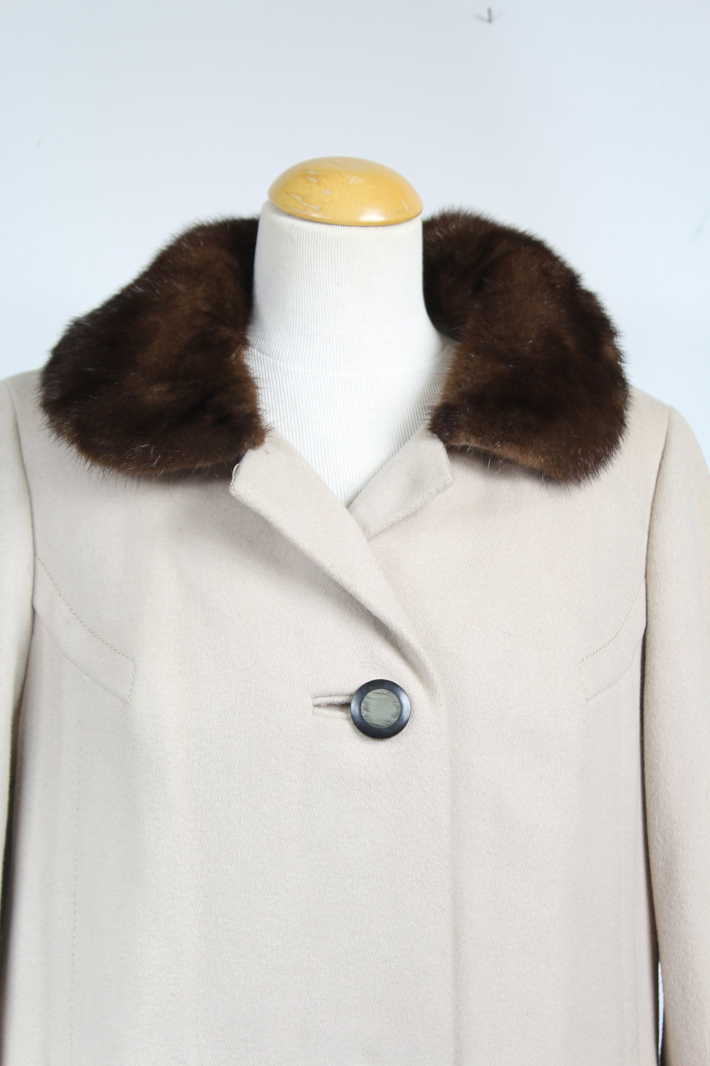 Manteau vintage beige laine col fourrure marron Medial
