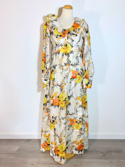 Robe longue vintage à volants blanche fleurs orange bohème années 70 la friperie vintage 25